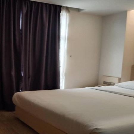 Minimalist Hotel Johor Bahru Ngoại thất bức ảnh